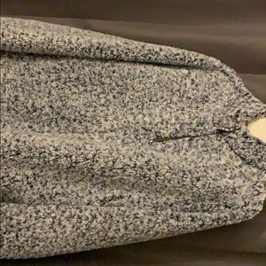 Thick winter pull over.